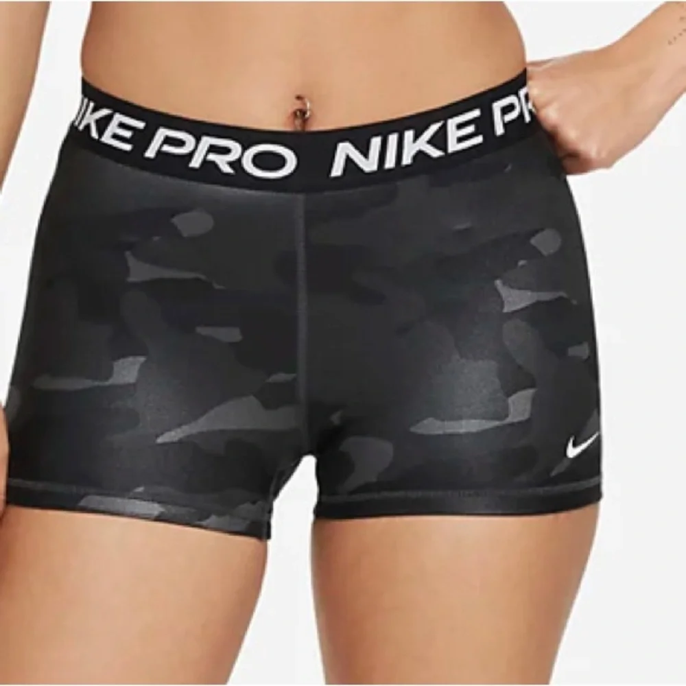 Nike Pro womens camo shorts, brand new with tags